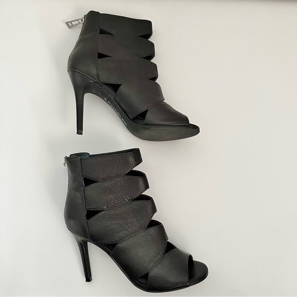 Charles David Reform Open Toe Sandal - Picture 7 of 12